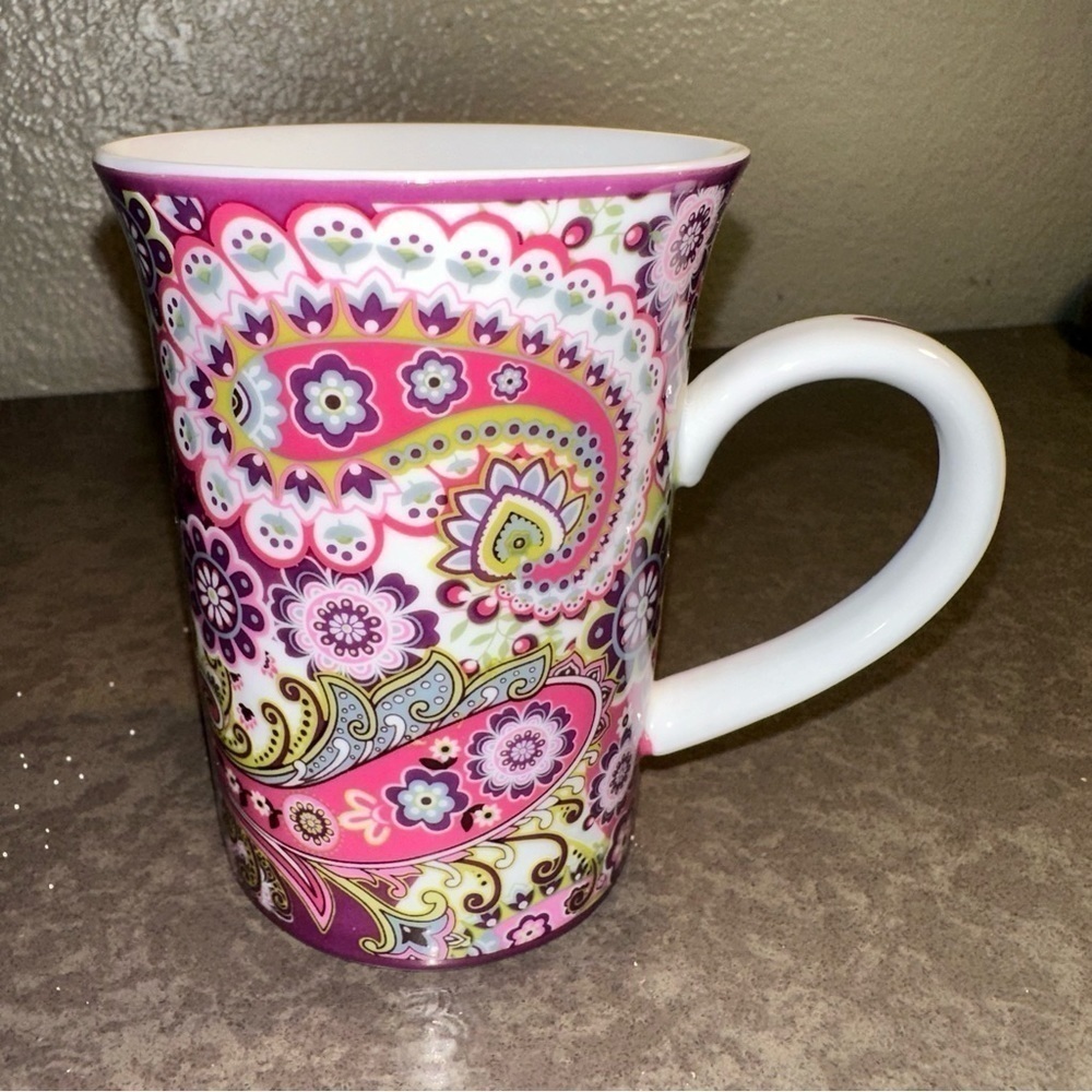 Vera Bradley ceramic cup Very Berry Paisley